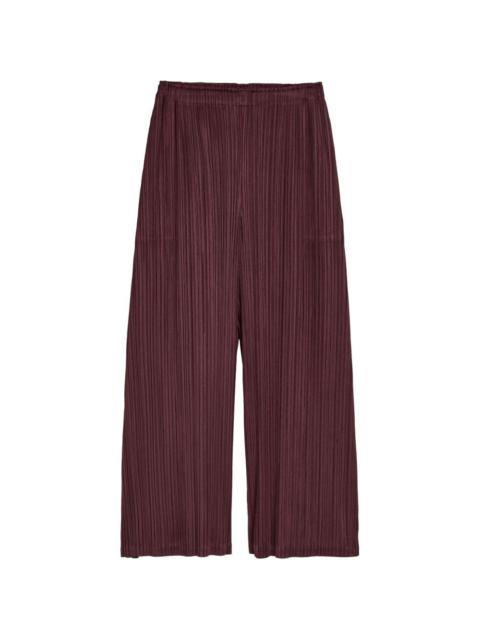 pleated pants