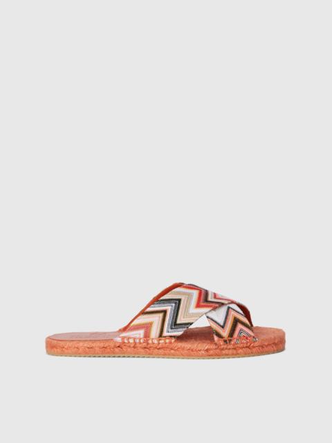 Flat slip-on espadrilles with zig zag pattern