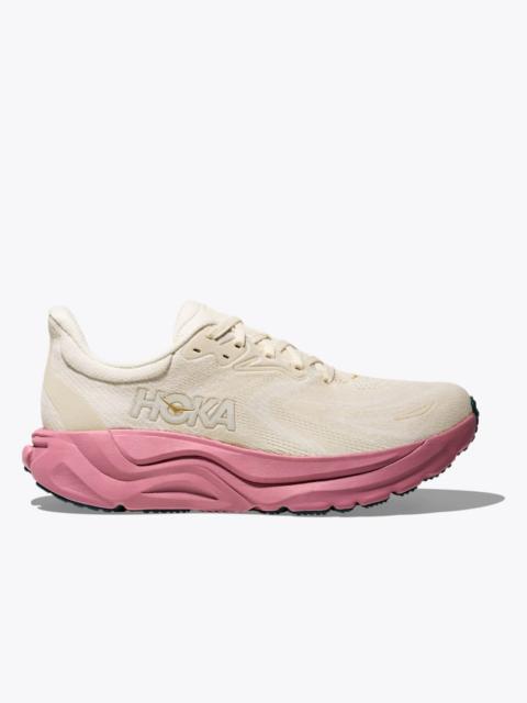 Women's Arahi 8 Shoes in Alabaster/Lingonberry