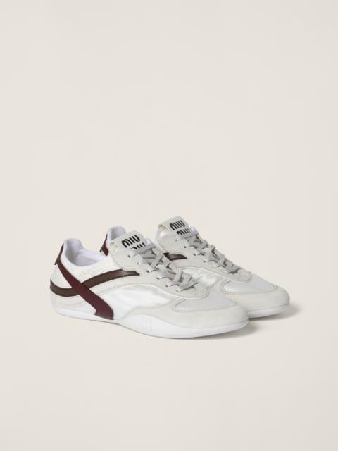 Gymnasium technical fabric and suede sneakers