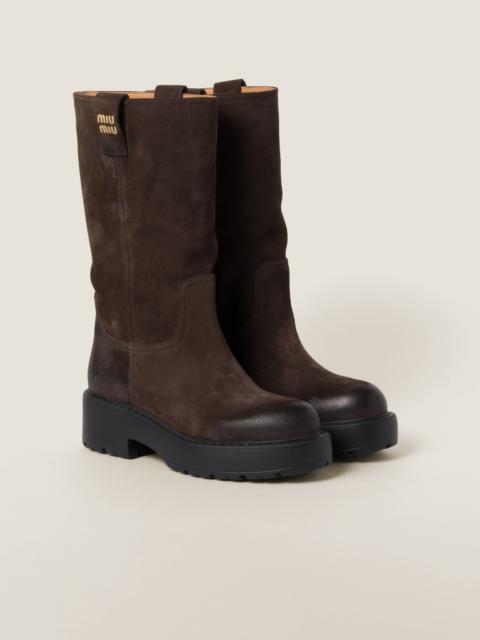 Suede boots