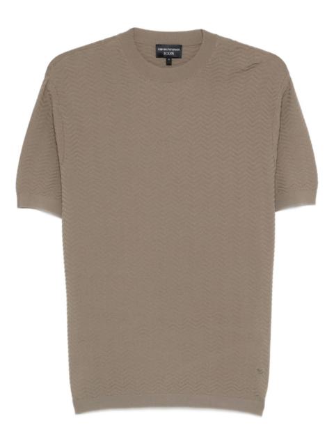 textured short-sleeve T-shirt