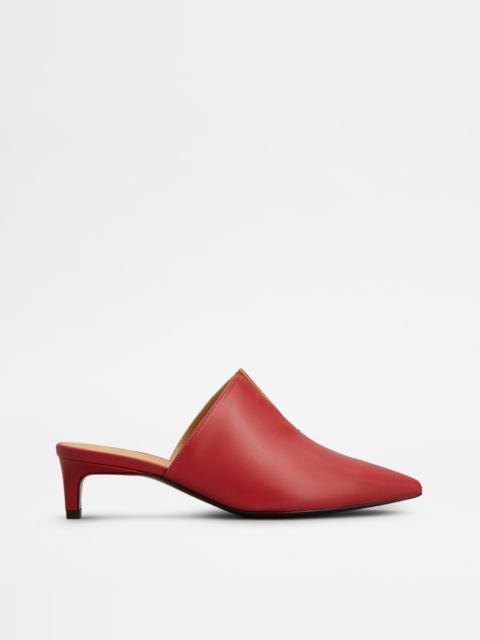 MULES IN NAPPA LEATHER - RED