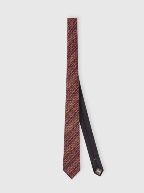 Silk tie with contrasting lining