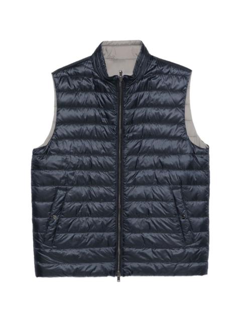 zip-fastening quilted gilet