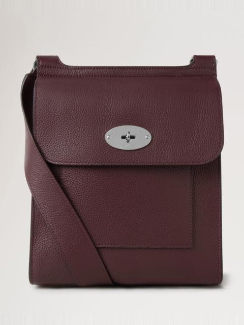 Small Antony
Black Cherry Small Classic Grain