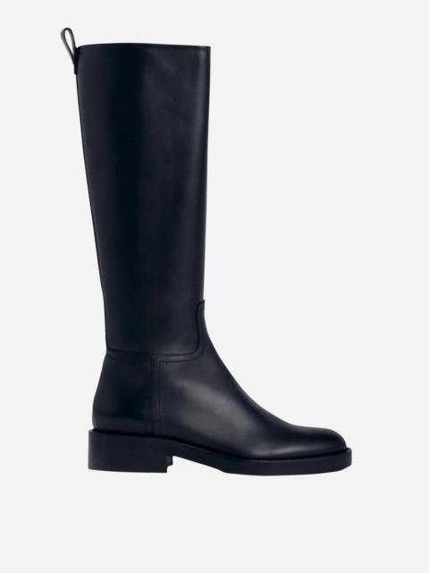 Riding Boot in Black