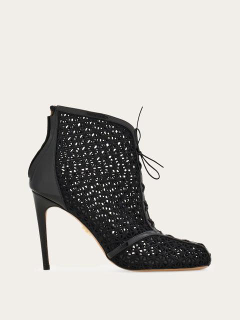 Macramé ankle boot