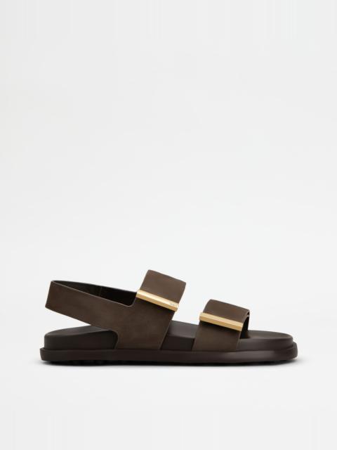 SANDALS IN NUBUCK - BROWN