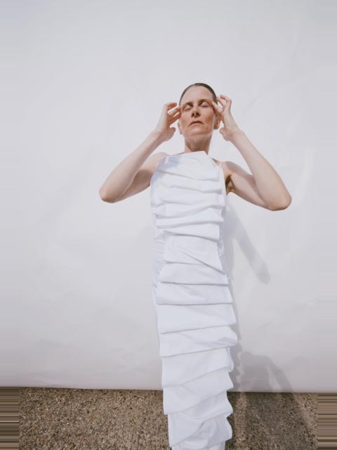 BIB-FRONT STRUCTURED DRESS WITH OPEN BACK WHITE