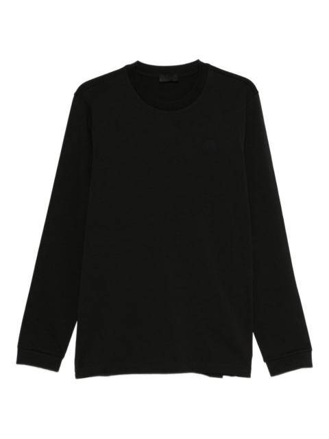 long-sleeved t-shirt