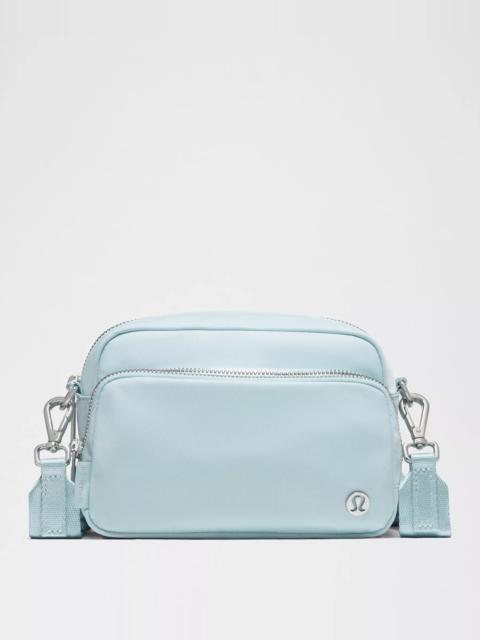 Everywhere Crossbody Bag 2L *Metal Hardware