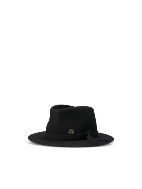 André ribbon hat