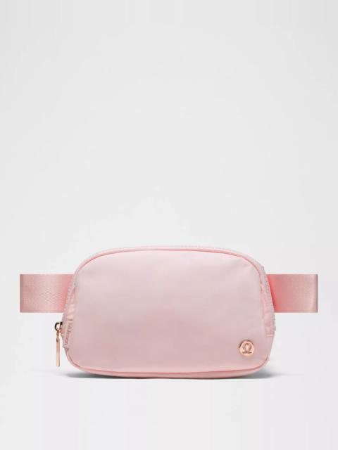 Everywhere Belt Bag with Long Strap 1L