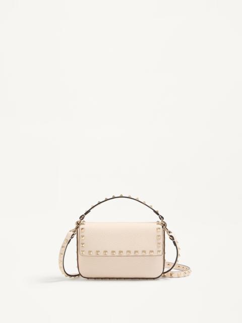 ROCKSTUD GRAINY CALFSKIN POUCH