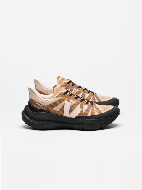 CONDOR 3 ADVANCED VEJA X CESAR VILLALBA AREIA CASHEW OURO