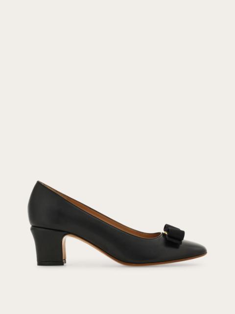 Vara bow block heel pump