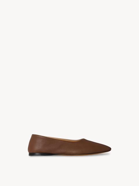 Awar Flat Shoe in Leather