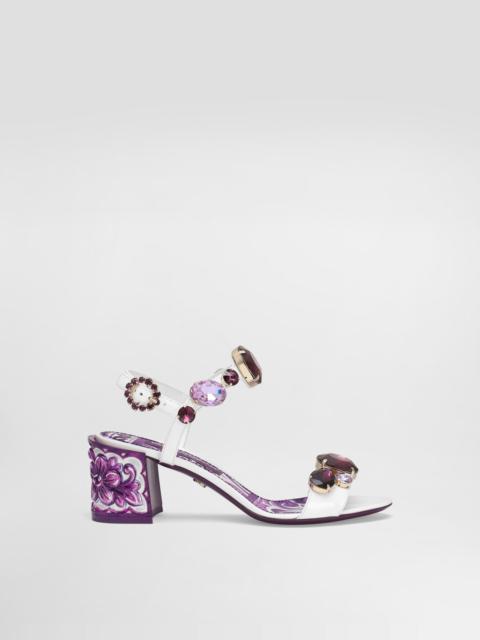 Patent leather sandal with jewel embroidery