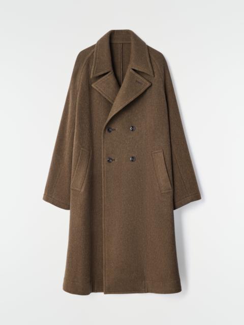 DOUBLE-BREASTED COAT IN FELTED WOOL AND ALPACA BLEND