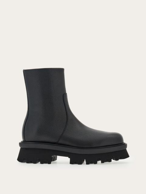 COMBAT BOOT WITH CHUNKY SOLE