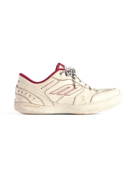 Men's Hamptons Medium Worn-out Sneaker in Off White/red