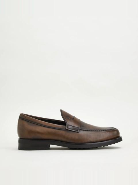 LEATHER LOAFERS - BROWN