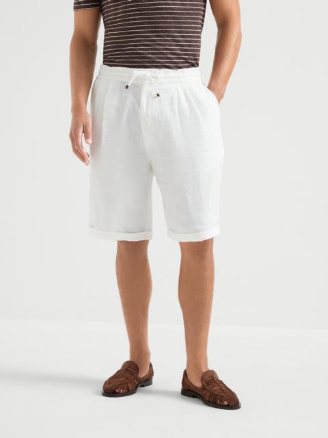 Garment-dyed Bermuda shorts in linen gabardine with drawstring and pleat