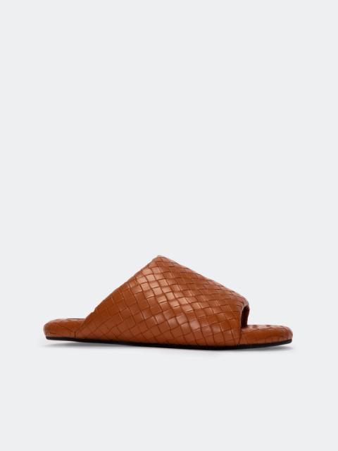 Woven Bubble Slide in Chestnut