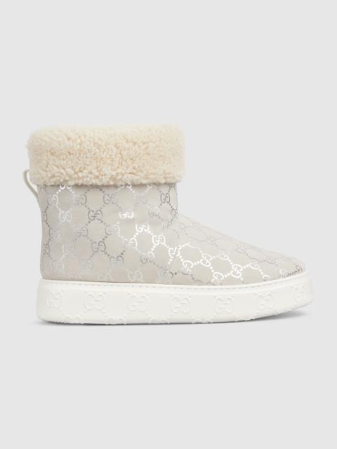 Women's boot with merinos trim