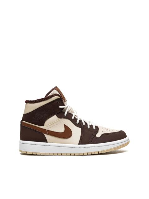 Air Jordan 1 Mid SE sneakers
