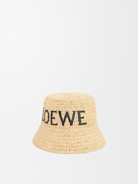 Bucket hat in raffia