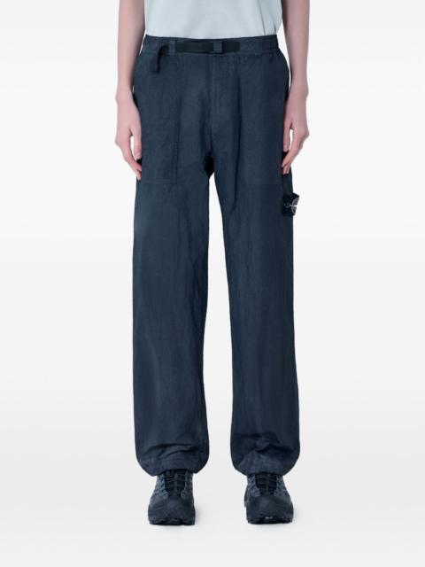 elastic-waist trousers
