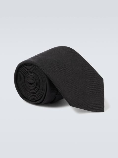 Silk tie