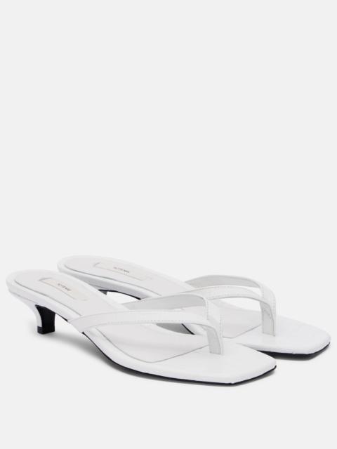 Croc-effect leather thong sandals