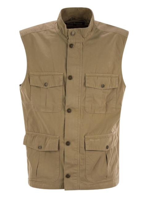 front-pockets waistcoat