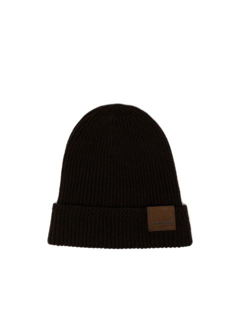 ribbed-knit beanie
