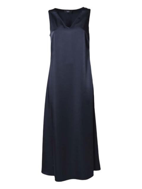 v-neck sleeveless dress