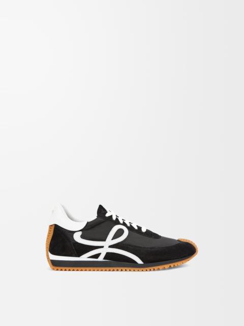 Flow Runner in nylon and suede