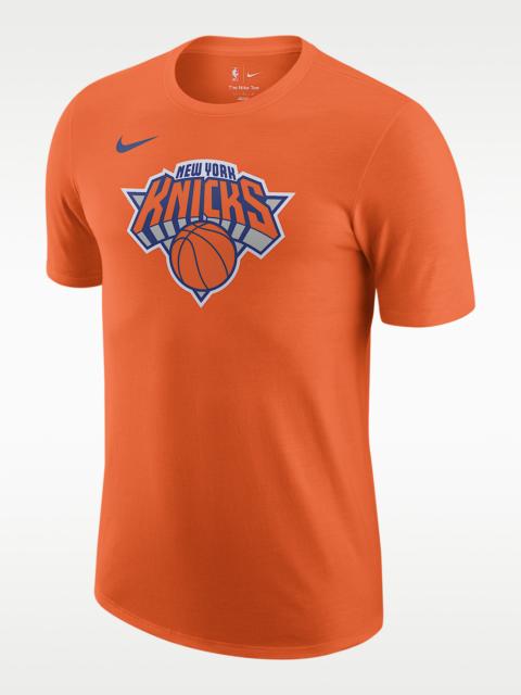 New York Knicks Essential Nike Men's NBA T-Shirt