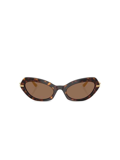 cat-eye sunglasses