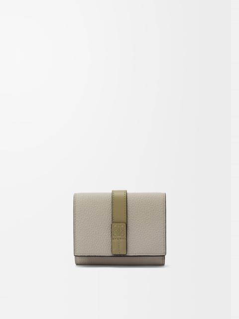 Trifold wallet in soft grained calfskin