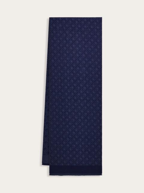 Gancini chain scarf