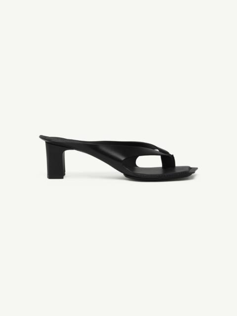 Anatomic leather flip flop mules