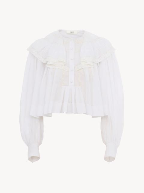 CROPPED RUFFLE TOP IN COTTON VOILE & LACE