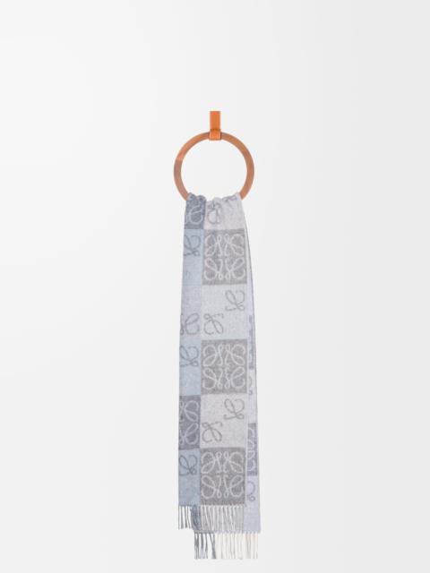 Scarf in wool and cashmere