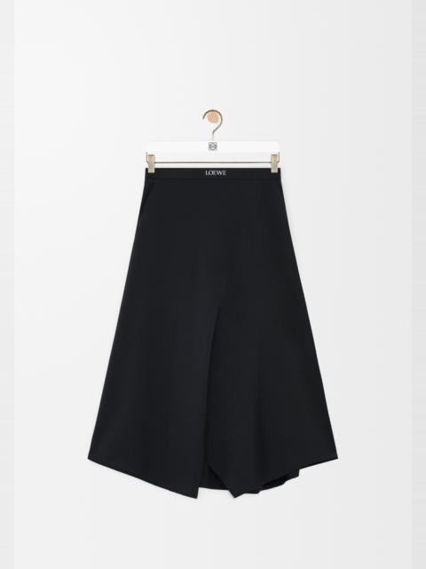 Asymmetric skirt in wool