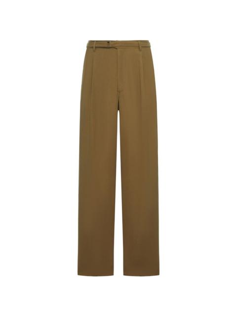 pleated trousers