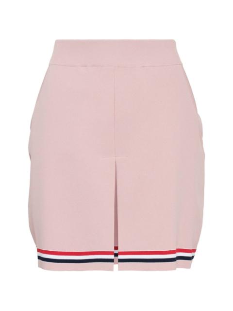 needle pleated skirt