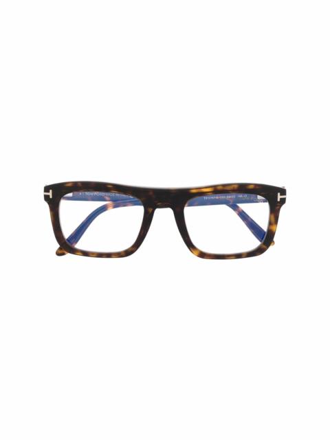 tortoiseshell-frame glasses